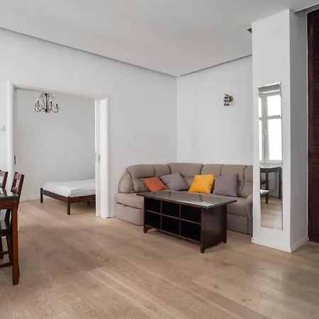 Totu Pulaskiego 8 Apartment